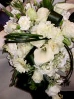 bridal bouquet.JPG (1575575 bytes)